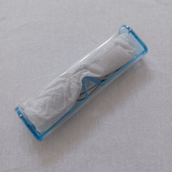 New Eye Goggles With Case - Picture 2 of 4